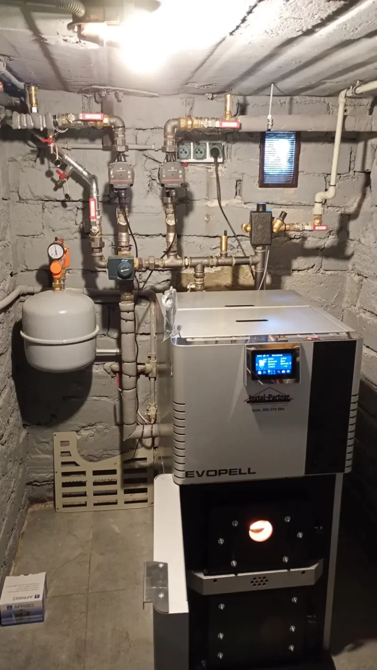 Realizacja wymiany pieca węglowego na kocioł pelletowy w ciasnej kotłowni